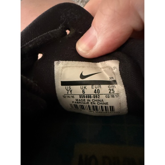 Nike Kyrie Flytrap Basketball Shoes Sneakers Black Gold Athletic - Picture 6 of 6